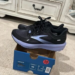 Brooks Launch 9 size 10